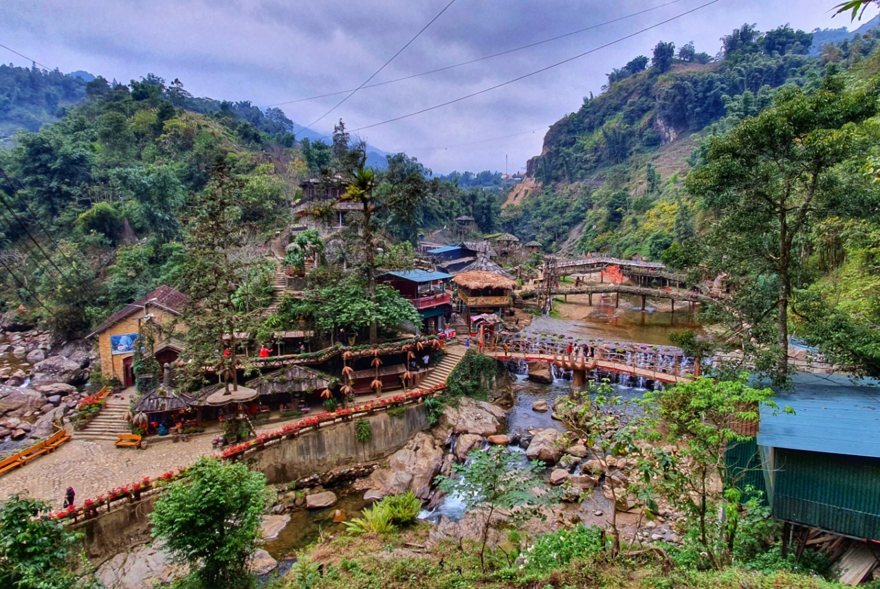 Bản Cát Cát, ngôi làng cổ đẹp như tranh vẽ