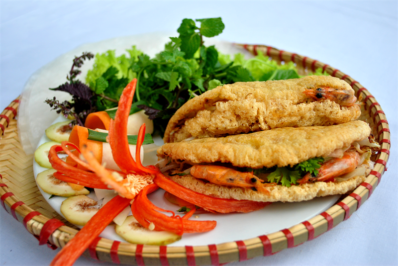Bánh khoái Quảng Trị