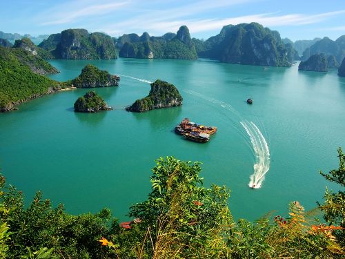Du lịch Hạ Long - Du khách đừng bỏ lỡ đảo Cát Bà xinh đẹp nhé