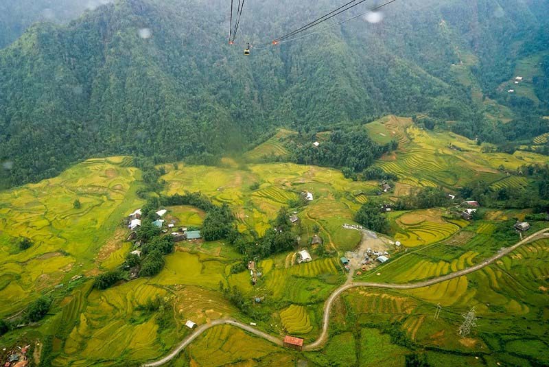Ngắm thung lũng Mường Hoa từ tàu hỏa