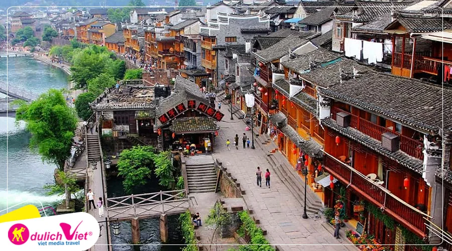  Phượng Hoàng Cổ Trấn.