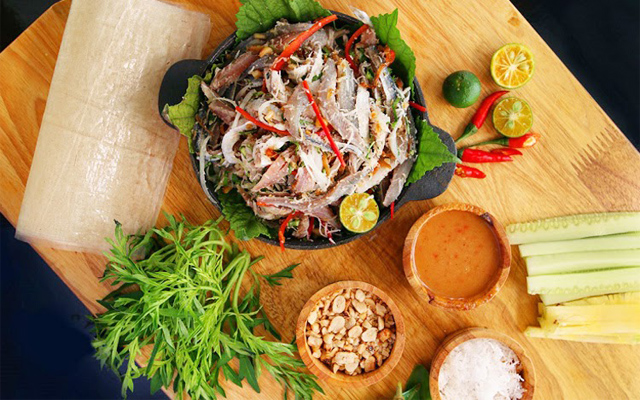 Gỏi cá Nam Ô - món ngon nhất định phải thử khi du lịch Đà Nẵng