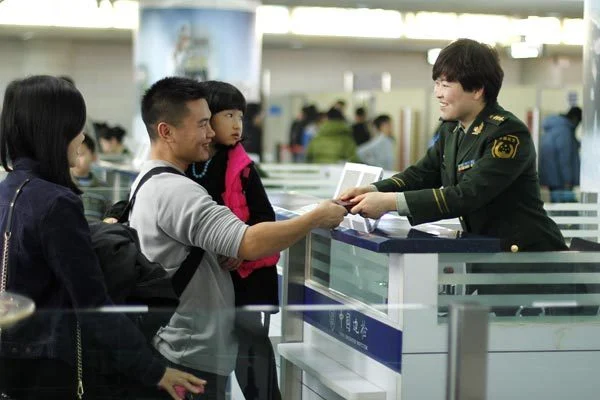Nhập cảnh hải quan Trung Quốc có khó không và thủ tục visa như thế nào
