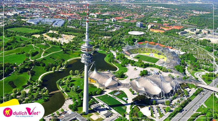 san-van-dong-Allianz-Arena-du-lich-viet