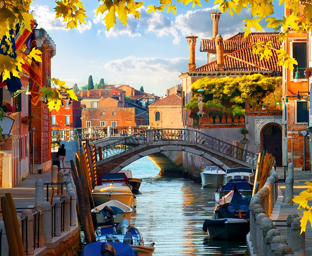 Du lịch Châu Âu mùa Thu - Tour Du lịch Pháp - Thụy Sĩ - Ý - Vatican từ Sài Gòn 2025