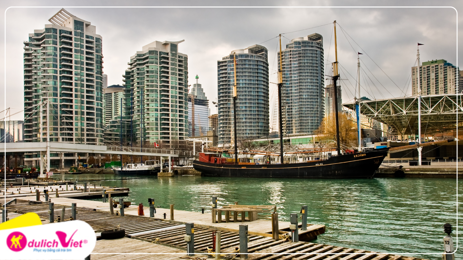 Tour Du lịch Canada tham quan tại cảng Inner Harbour