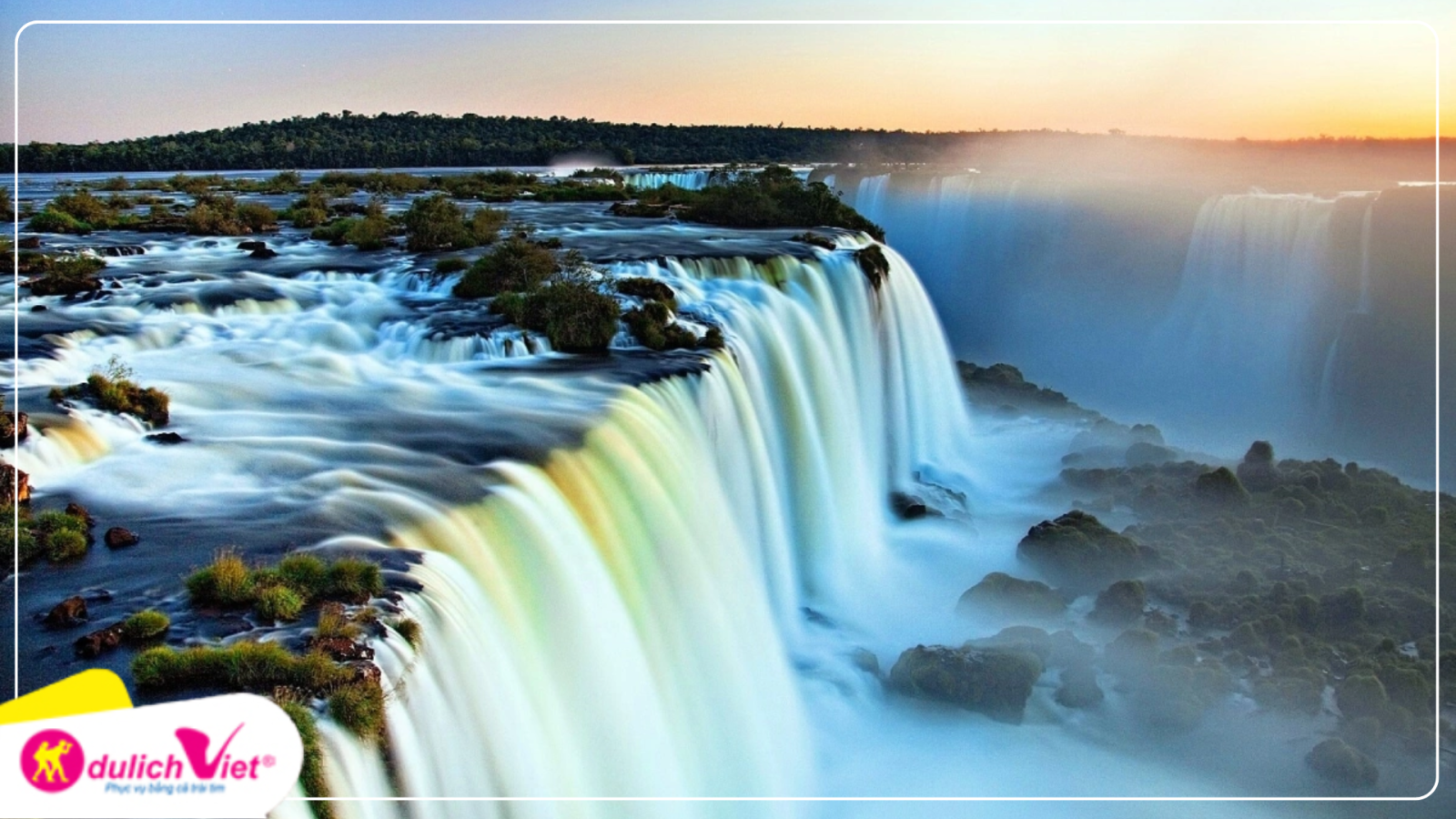 Tour du lịch Châu Mỹ chụp ảnh cùng với Thác Niagara