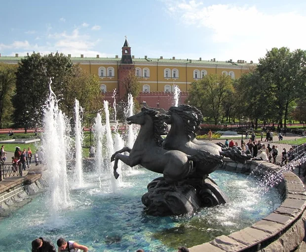 TOUR NGA MÙA THU 9N8Đ | MOSCOW - ST. PETERSBURG – MOSCOW