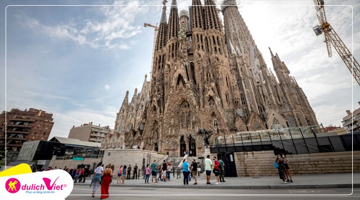 san-bay-Barcelona-du-lich-viet