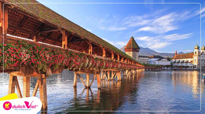 du-lich-thuy-si-cau-go-chapel-ho-lucerne-du-lich-viet