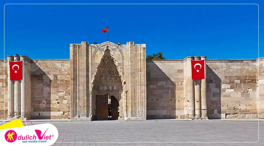 Tua du lịch Thổ Nhĩ Kỳ tham quan Sultanhani Caravanserai