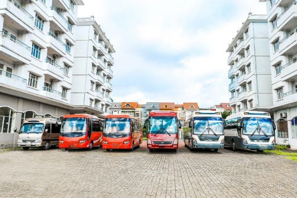 Thuê Xe 35 Chỗ Mới Đẹp Lung Linh TPHCM