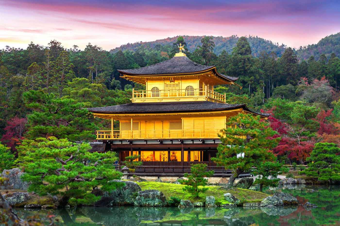 Ngôi chùa Vàng Kinkakuji qua bốn mùa ở Nhật Bản