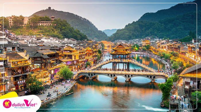 Du lịch Trương Gia Giới - Phượng Hoàng Cổ Trấn mùa Hè từ Sài Gòn 2025