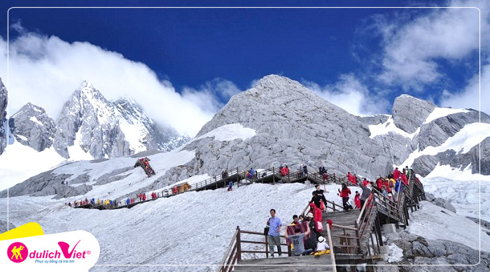 Núi Tuyết Ngọc Long