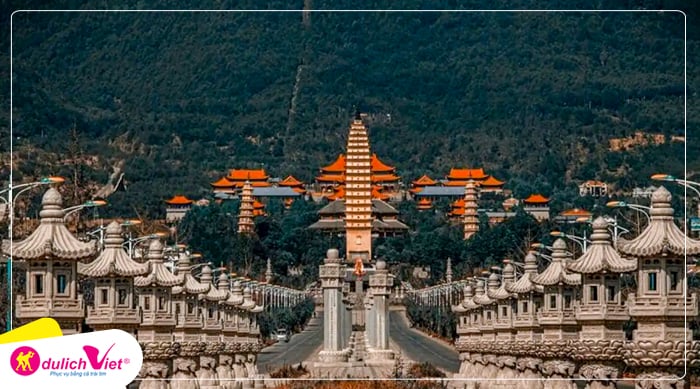 thi-tran-Shuanglang-du-lich-viet