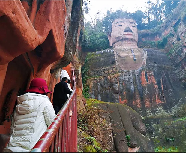 TOUR TRUNG QUỐC TẾT NGUYÊN ĐÁN 8N7Đ | TRÙNG KHÁNH - NGA MI - LẠC SƠN - THÀNH ĐÔ (No Shopping)