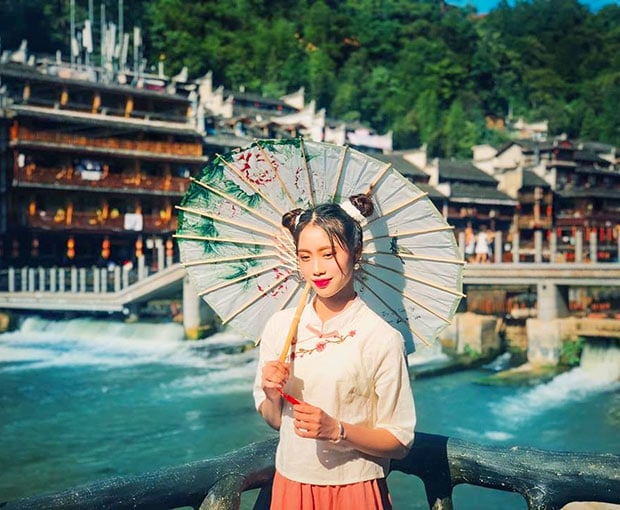 Du lịch Trung Quốc mùa Xuân - Trương Gia Giới - Phượng Hoàng Cổ Trấn từ Sài Gòn 2025
