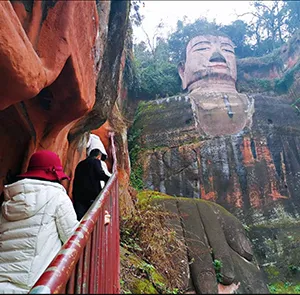 TOUR TRUNG QUỐC TẾT NGUYÊN ĐÁN 8N7Đ | TRÙNG KHÁNH - NGA MI - LẠC SƠN - THÀNH ĐÔ (No Shopping)