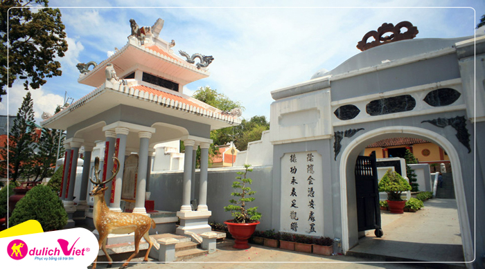 Viếng Lăng Thoại Ngọc Hầu