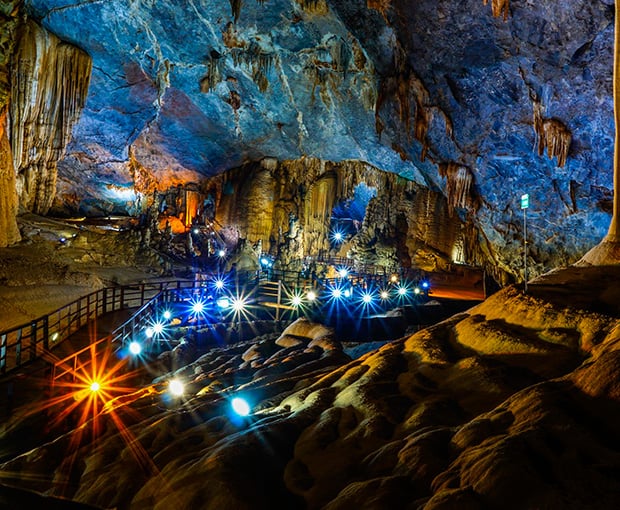 Du lịch Lễ 30/4 - Du lịch Đà Nẵng - Huế - Thánh Địa La Vang - Động Thiên Đường từ Sài Gòn 2025