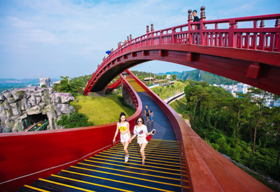 Du lịch Tết Nguyên Đán - Tour Hà Nội - Đền Đồ - Yên Tử - Vịnh Hạ Long - Sapa từ Sài Gòn 2025