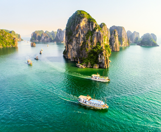 Du lịch Miền Bắc mùa Xuân Hạ Long - Yên Tử - Sapa từ Sài Gòn 2025