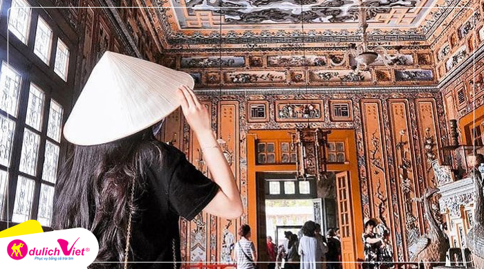 tham-quan-lang-khai-dinh-tour-hue-mua-xuan-du-lich-viet