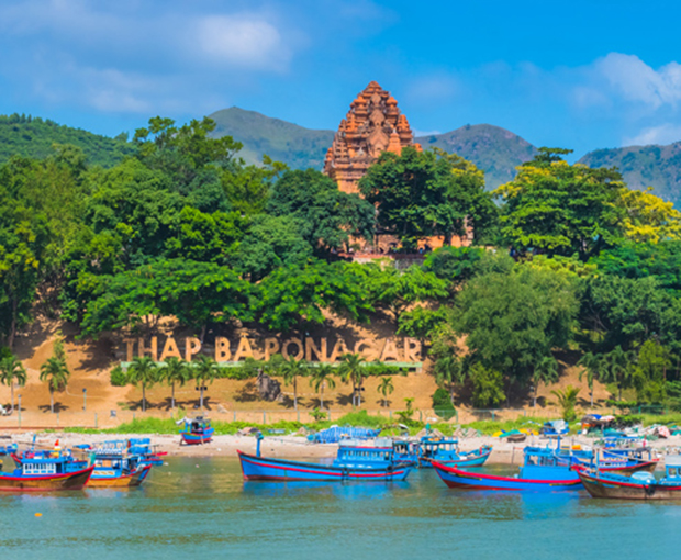 Du lịch Nha Trang mùa Xuân - Tháp Bà Ponagar - Chùa Long Sơn - Vinwonders từ Sài Gòn 2025