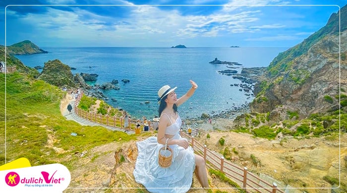 Kỳ Co, nơi được thiên nhiên ưu ái cho dải cát vàng ôm lấy biển