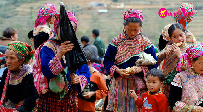 du-lich-mua-thu-sapa-cho-vung-cao-du-lich-viet