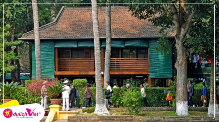phu-chu-tich-ho-chi-minh-du-lich-viet