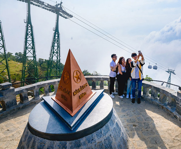 TOUR TÂY NINH LỄ 30/4 | NÚI BÀ - ĐỈNH VÂN SƠN - BUFFET NĂM CHÂU