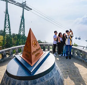 TOUR TÂY NINH LỄ 30/4 | NÚI BÀ - ĐỈNH VÂN SƠN - BUFFET NĂM CHÂU
