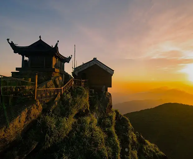 TOUR MIỀN BẮC MÙA ĐÔNG 5N4Đ | HÀ NỘI - CITY TOUR - NINH BÌNH - TRÀNG AN - BÁI ĐÍNH - HẠ LONG - YÊN TỬ - SAPA - FANSIPAN - NỘI BÀI
