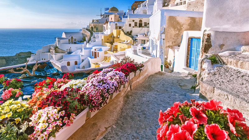 Santorini - Hòn đảo đẹp như thiên đường mà bạn nhất định phải dành tiền để đến một lần trong đời