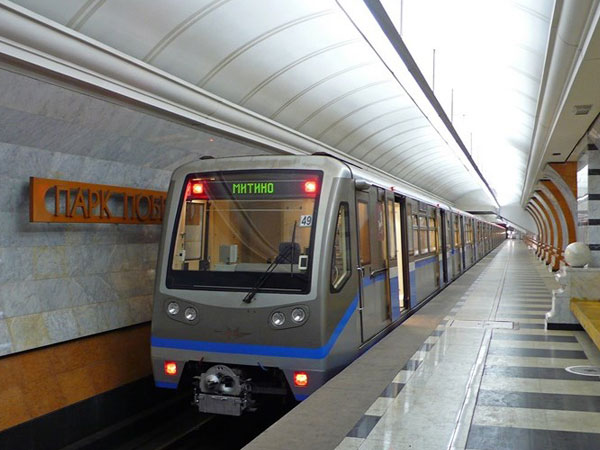 Hệ thống tàu điện ngầm Moscow nổi tiếng với kiến trúc độc đáo