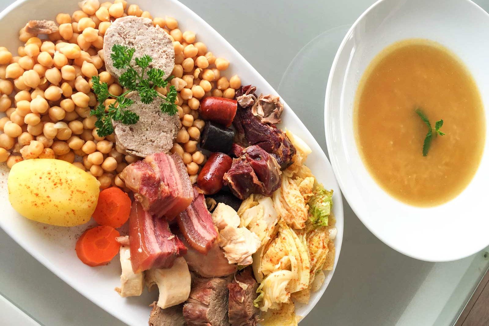 Món Cocido Madrileño truyền thống