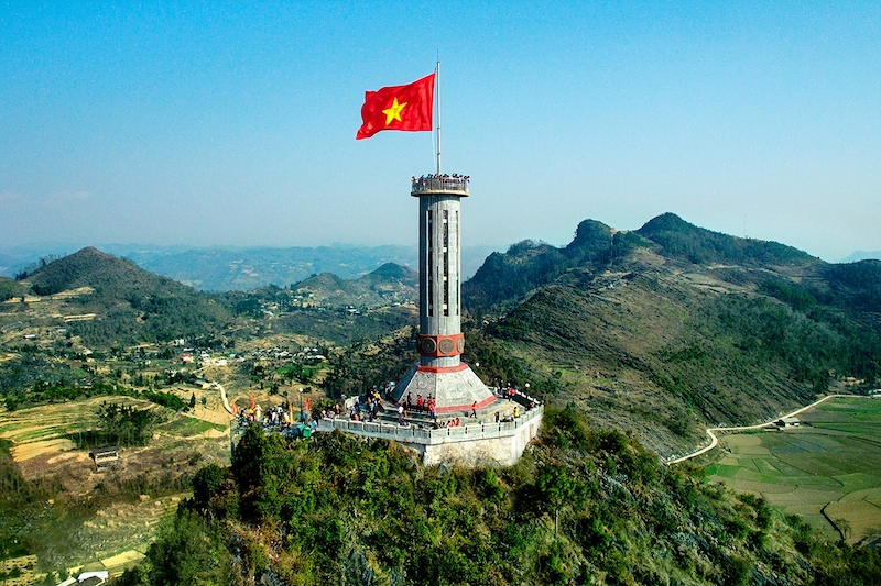Cột cờ Lũng Cú hùng vĩ từ trên cao