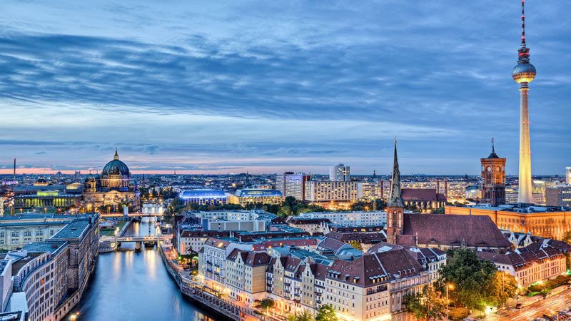 Thủ đô Berlin khoác lên vẻ yên bình trầm mặc