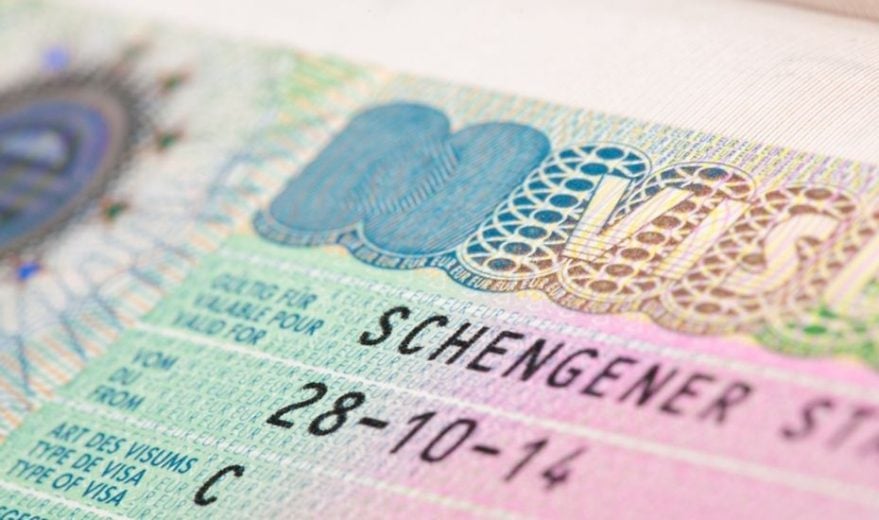 Nhà thờ Đức Bà Reims - Biểu tượng du lịch Pháp và hành trình xin Visa Schengen