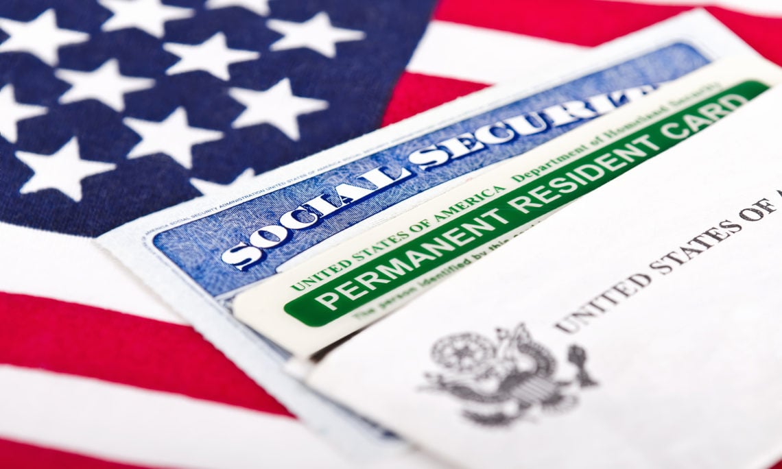Visa Non-Immigrant: Từ Du Học Đến Công Tác