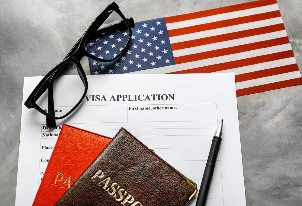 Visa R1 Hoa Kỳ: Cơ Hội Làm Việc Tôn Giáo Tạm Thời Tại Mỹ