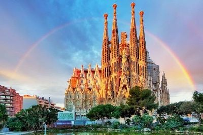 Cuộc Đua Bò Tót Ở Pamplona - Lễ Hội San Fermín Đầy Kịch Tính Tại Tây Ban Nha Và Hướng Dẫn Xin Visa Schengen