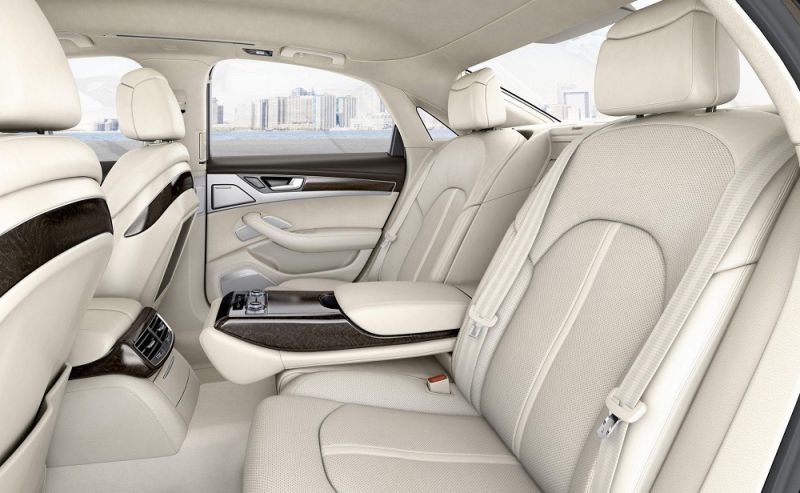 dich-vu-cho-thue-xe-audi-a8-cao-cap-1__800x493