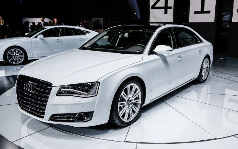 dich-vu-cho-thue-xe-audi-a8-cao-cap-3__800x500