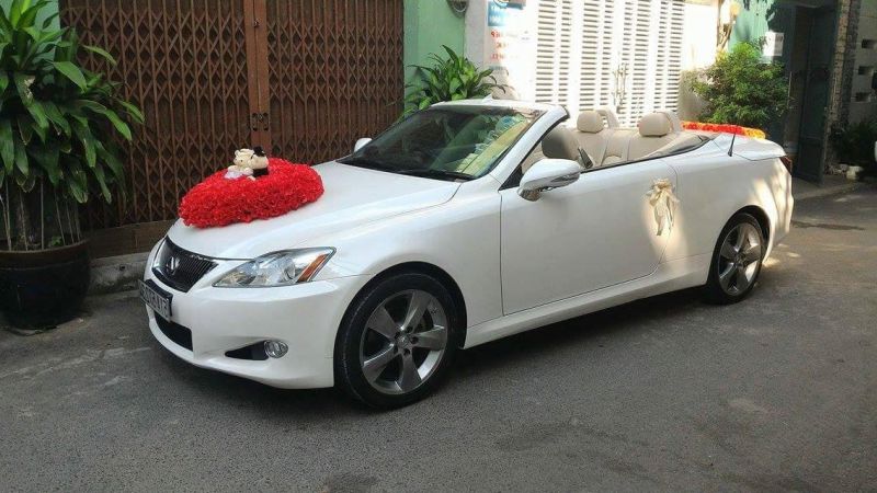 Thuê xe Audi A4 giá bao nhiêu trên thị trường? 