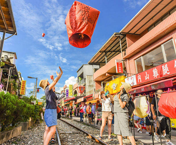Du lịch Đài Loan - Đài Bắc - Đài Trung - Nam Đầu - Cao Hùng dịp Lễ 30/4 từ Sài Gòn