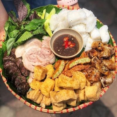 Khám Phá Hương Vị Bún Đậu Mắm Tôm Khi Du Lịch Hà Nội