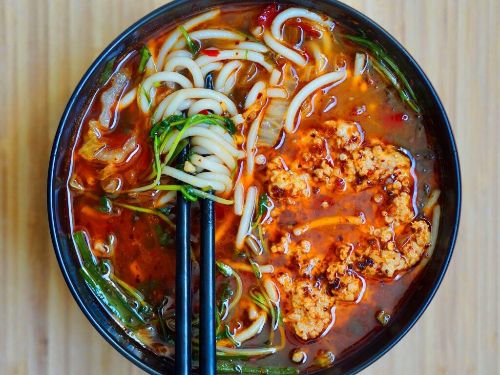Guoqiao Mixian là một món ăn kết hợp hài hòa giữa hương vị và cảm xúc